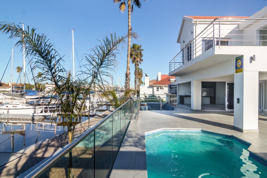 5 Bedroom Property for Sale in Laaiplek Western Cape